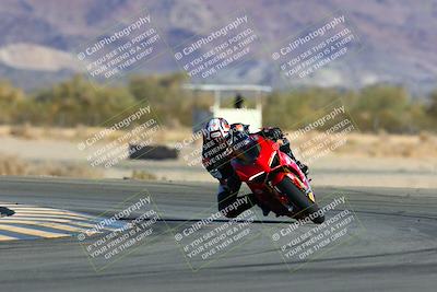 media/Jan-09-2022-SoCal Trackdays (Sun) [[2b1fec8404]]/Turn 14 (10am)/